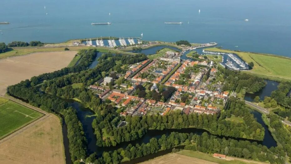 25-05-2025 Beaglewandeling Willemstad, de 12e alweer